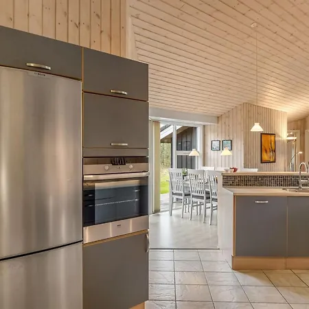 Beeke - 1-4km From The Sea By Interhome *
